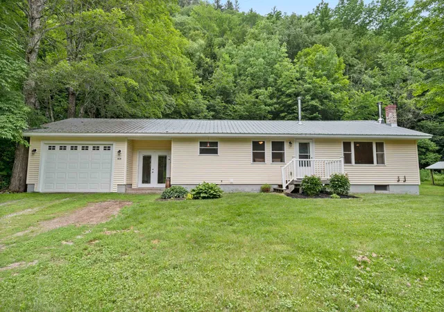 Homes for sale in Rochester, VT | 919 Vt Route 100 South, Rochester, VT 05767 | MLS# 5084261