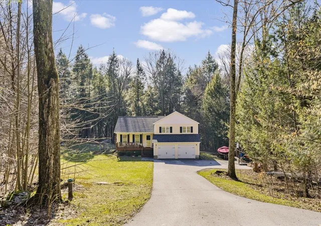 Photo 1 of Single family home for sale at 237 Hillside Ln, East Fairfield, VT 05448 | MLS# 5084318 | Listing updated on 2026-04-26