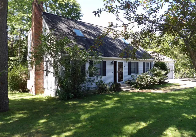 Photo 2 of Single family home for sale at 25 Laverne Dr, Rutland, VT 05701 | MLS# 5084322 | Listing updated on 2026-09-14