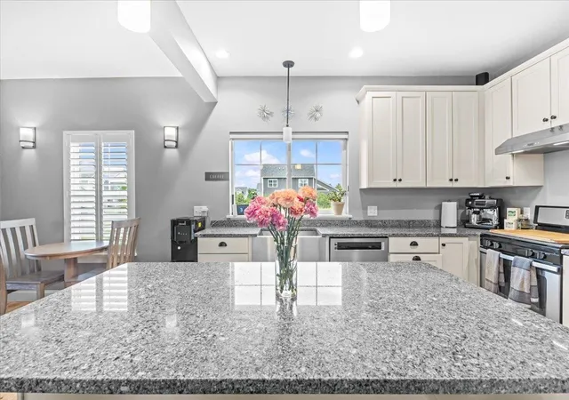 2nd image of 150 Rye Cir, South Burlington, VT 05403 | MLS# 5084441