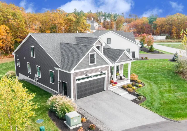 Homes for sale in Windham, NH | 2 Del Ray Dr, Windham, NH 03087 | MLS# 5084449