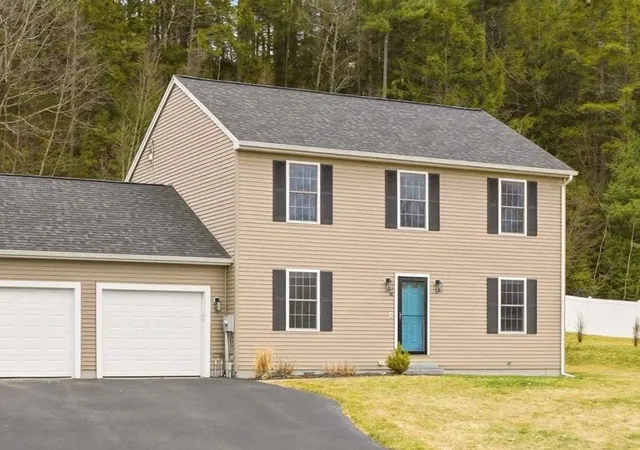 Photo 2 of Single family home for sale at 18 Richfield Wy, Wilton, NH 03086 | MLS# 5084494 | Listing updated on 2026-07-01