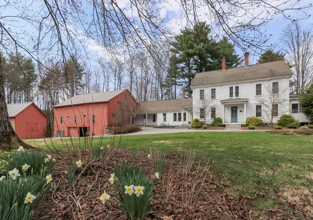 Homes for sale in Hopkinton, NH | 228 Maple St, Hopkinton, NH 03229 | MLS# 5084517