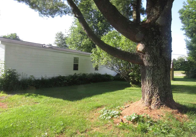 Photo 2 of Single family home for sale at 2477 Us Route 5 Route #C-11, Derby, VT 05829 | MLS# 5084534 | Listing updated on 2026-08-27