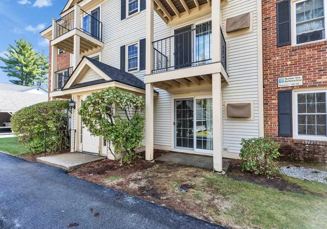 Homes for sale in Manchester, NH | 1 Northbrook Dr #102, Manchester, NH 03102 | MLS# 5084540