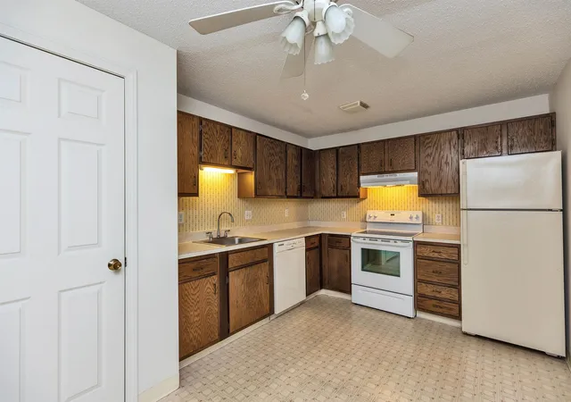 4th image of 1 Northbrook Dr #102, Manchester, NH 03102 | MLS# 5084540