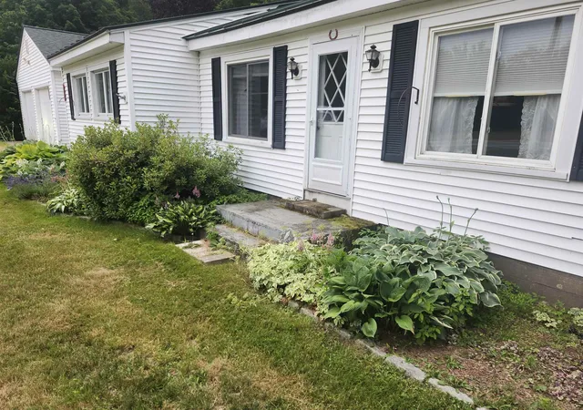 Photo 3 of Single family home for sale at 1191 Us Route 302 Route, Bartlett, NH 03812 | MLS# 5084565 | Listing updated on 2026-09-10