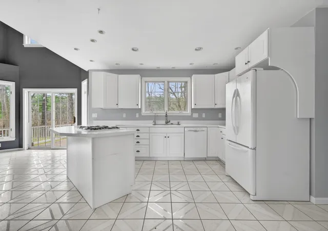 Photo 3 of Single family home for sale at 12 Leclair Dr, Hudson, NH 03051 | MLS# 5084581 | Listing updated on 2026-09-24