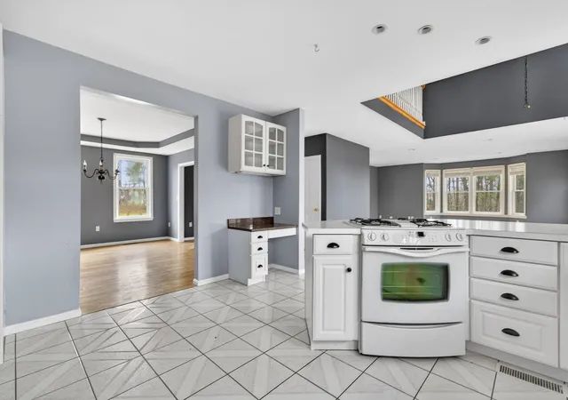 Photo 3 of Single family home for sale at 12 Leclair Dr, Hudson, NH 03051 | MLS# 5084581 | Listing updated on 2026-09-24
