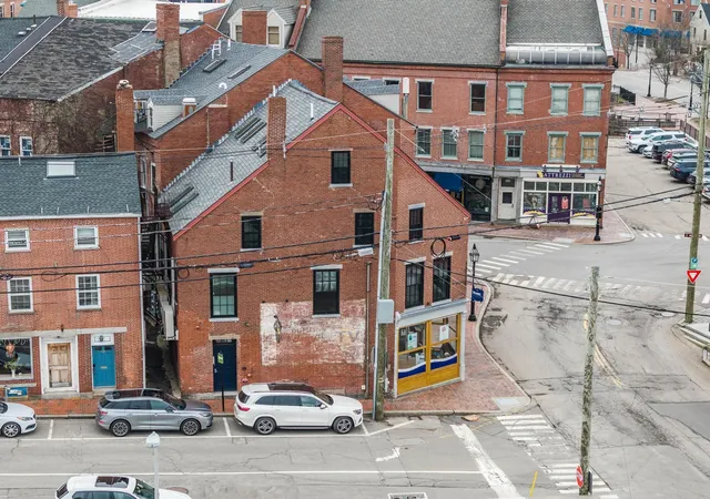 5th image of 8 Bow St, Portsmouth, NH 03801 | MLS# 5084747