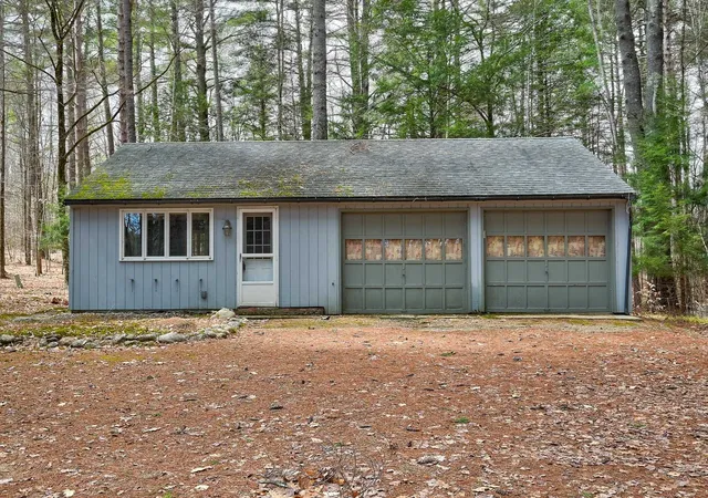 Photo 3 of Single family home for sale at 2500 West Side Rd, North Conway, NH 03860 | MLS# 5084891 | Listing updated on 2026-09-18