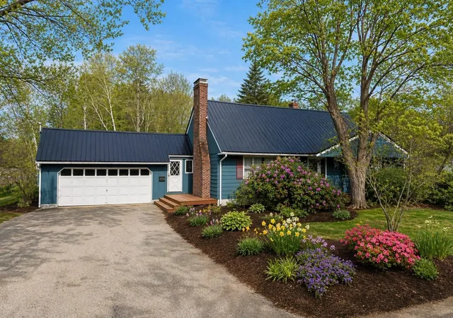 Homes for sale in Plymouth, NH | 1 Langdon Park Rd, Plymouth, NH 03264 | MLS# 5084999