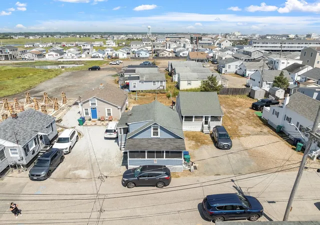 3rd image of 22-24 Perkins Ave, Hampton, NH 03842 | MLS# 5085008