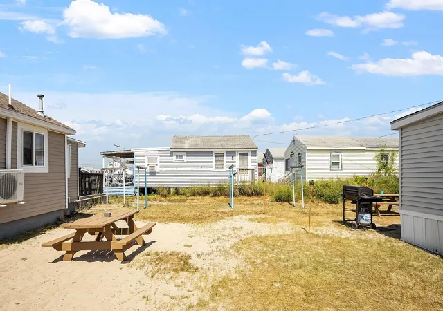 5th image of 22-24 Perkins Ave, Hampton, NH 03842 | MLS# 5085008