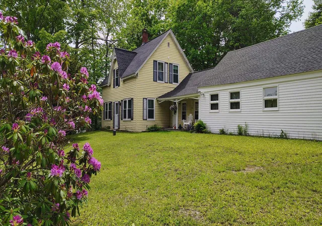 1st image of 12 Church St, Bradford, NH 03221 | MLS# 5085024