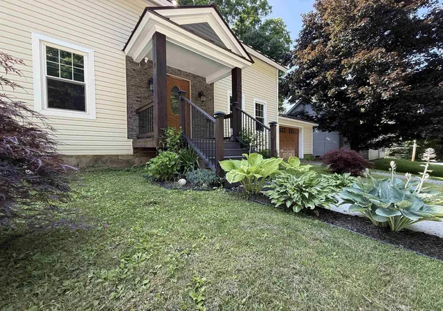 2nd image of 25 Bluff St, Proctor, VT 05765 | MLS# 5085060
