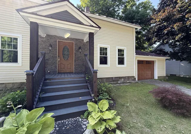 3rd image of 25 Bluff St, Proctor, VT 05765 | MLS# 5085060