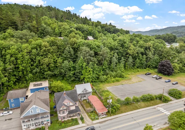 Photo 1 of Single family home for sale at 376 Portland St, Saint Johnsbury, VT 05819 | MLS# 5085117 | Listing updated on 2026-10-20
