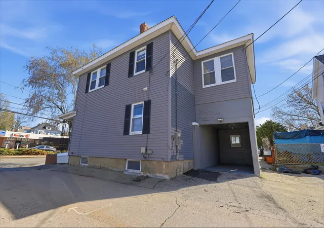 3rd image of 117 Webster St, Manchester, NH 03104 | MLS# 5085141