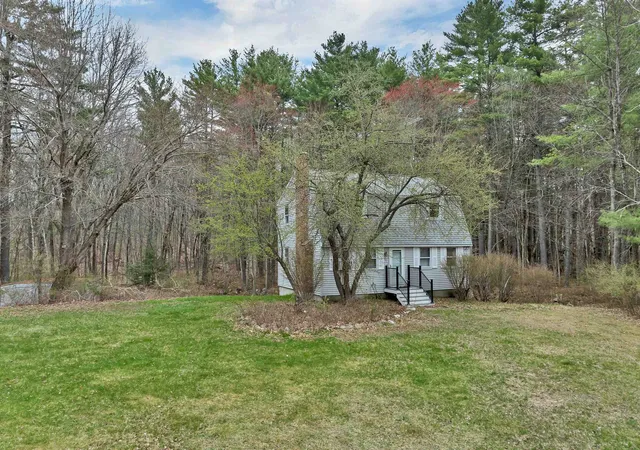 Homes for sale in Windham, NH | 12 Blueberry Rd, Windham, NH 03087 | MLS# 5085144