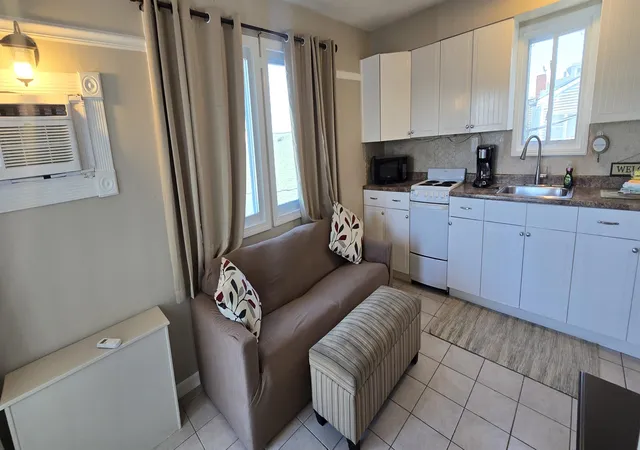 3rd image of 12 G St, Hampton, NH 03842 | MLS# 5085225