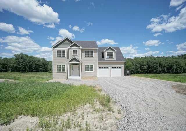 Homes for sale in Derry, NH | 78 Island Pond Rd, Derry, NH 03038 | MLS# 5085284
