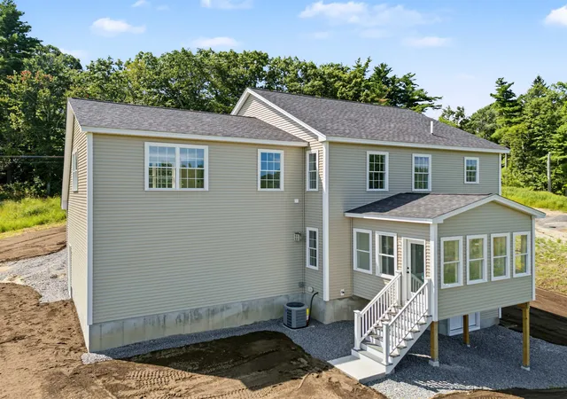 3rd image of 78 Island Pond Rd, Derry, NH 03038 | MLS# 5085284