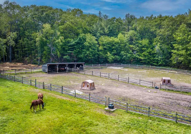 5th image of 225 Lowell Rd, Carlisle, MA 01741 | MLS# 5085290