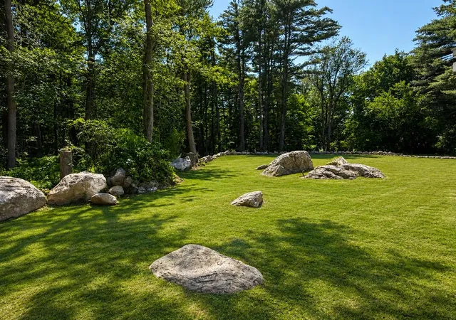 3rd image of 39 Mill Rd, North Hampton, NH 03862 | MLS# 5085296