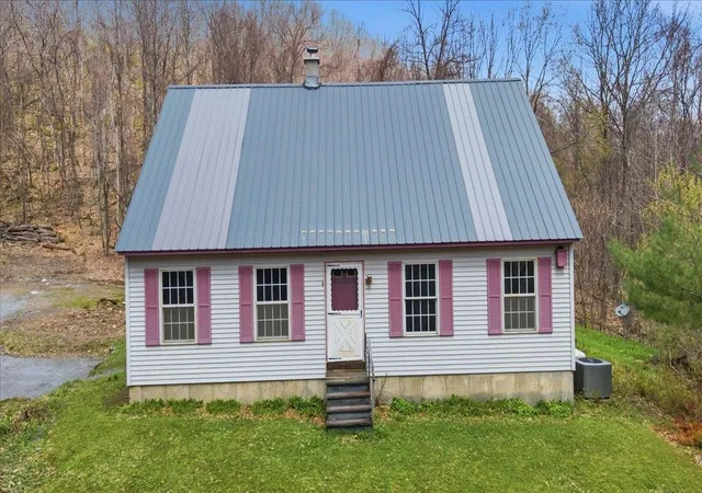 Homes for sale in Arlington, VT | 250 Shepherd Ln, Arlington, VT 05250 | MLS# 5085303