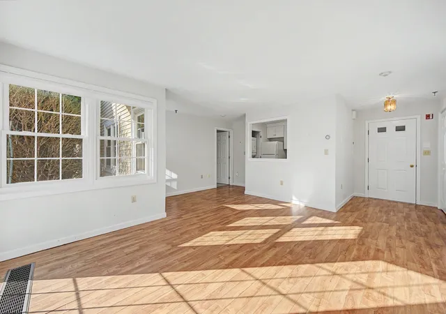 Homes for sale in New London, NH | 332 Parkside Rd #3, New London, NH 03257 | MLS# 5085389