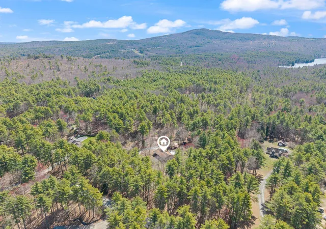 Homes for sale in Wolfeboro, NH | 41 Friar Tuck Wy, Wolfeboro, NH 03894 | MLS# 5085476