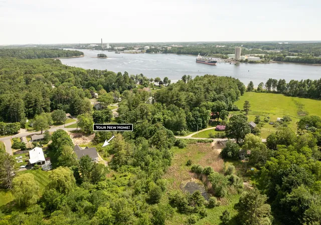 Photo 3 of Single family home for sale at 222 River Rd, Eliot, ME 03903 | MLS# 5085584 | Listing updated on 2026-08-26