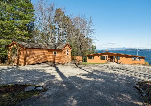 Homes for sale in Alton Bay, NH | 240 Black Point Rd, Alton Bay, NH 03810 | MLS# 5085606