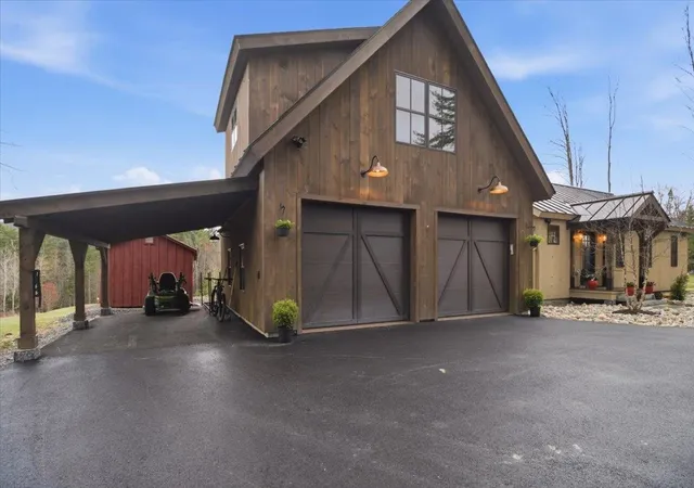 Photo 3 of Single family home for sale at 177 Old Tavern Rd, Weston, VT 05161 | MLS# 5085745 | Listing updated on 2026-10-09