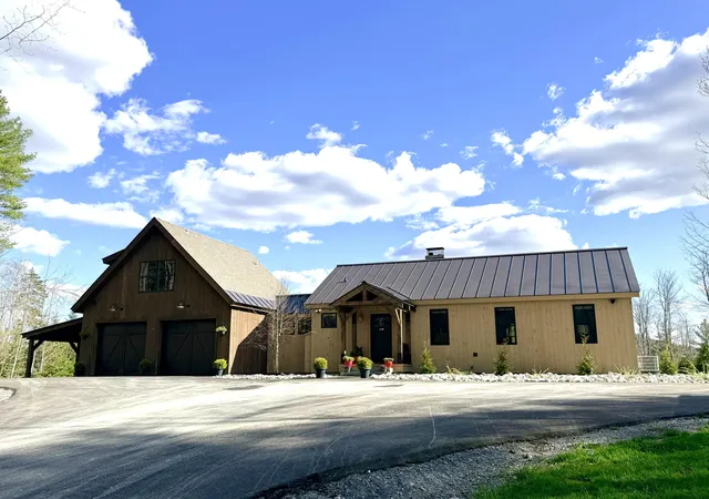 Photo 4 of Single family home for sale at 177 Old Tavern Rd, Weston, VT 05161 | MLS# 5085745 | Listing updated on 2026-10-09