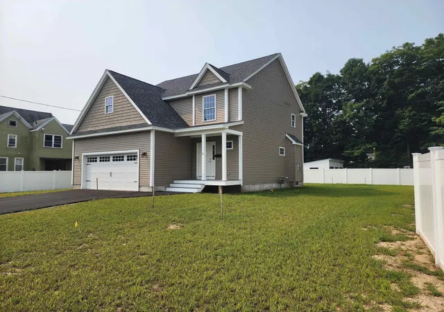 1st image of 21 Library St, Hudson, NH 03051 | MLS# 5085813