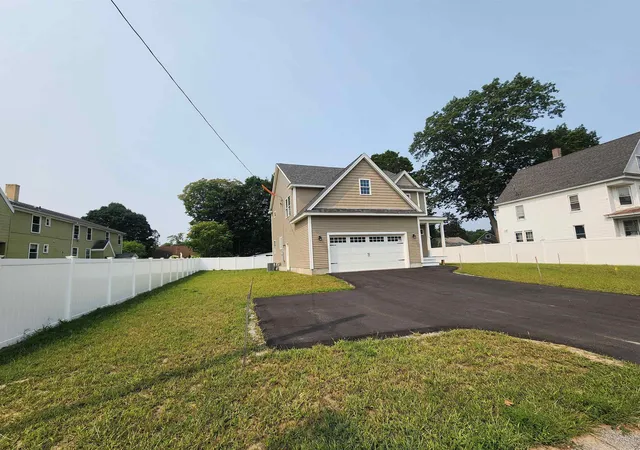 2nd image of 21 Library St, Hudson, NH 03051 | MLS# 5085813