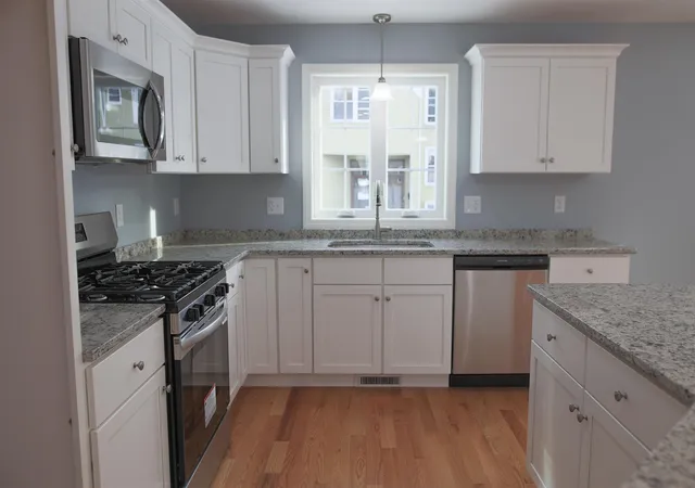 5th image of 21 Library St, Hudson, NH 03051 | MLS# 5085813