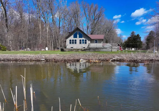 2nd image of 352 Canal Ln, North Hero, VT 05474 | MLS# 5085829