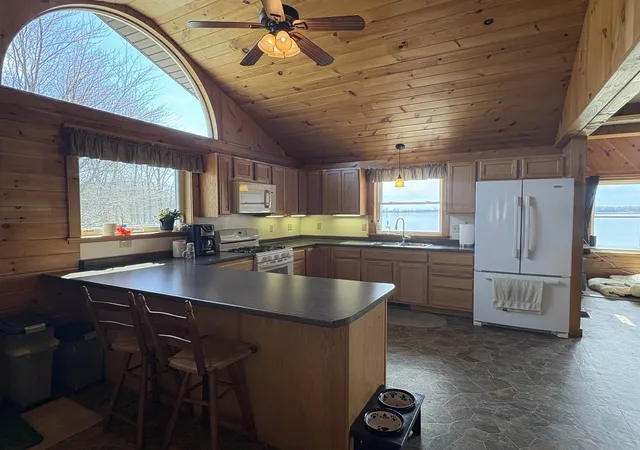 5th image of 352 Canal Ln, North Hero, VT 05474 | MLS# 5085829