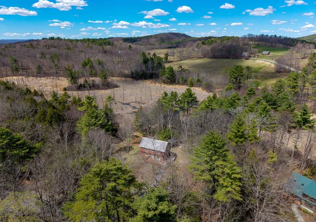 Photo 2 of Single family home for sale at 9 Paine Rd, Etna, NH 03750 | MLS# 5085924 | Listing updated on 2026-05-04