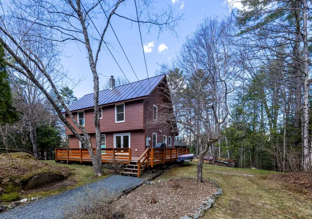 Photo 3 of Single family home for sale at 9 Paine Rd, Etna, NH 03750 | MLS# 5085924 | Listing updated on 2026-05-04