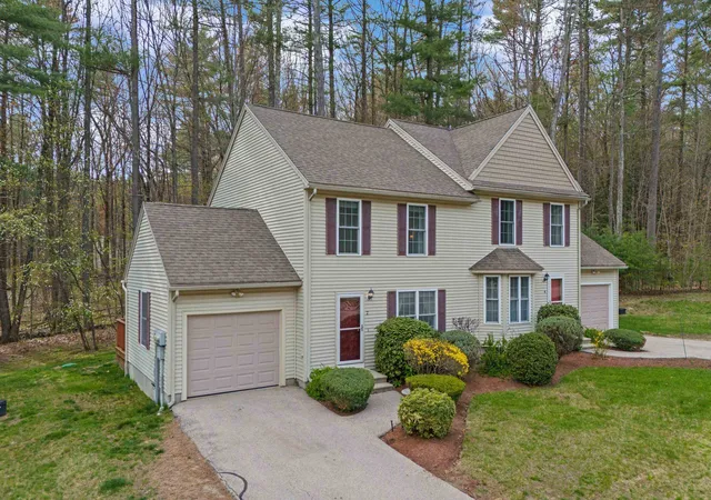 Photo 3 of Condo for sale at 2 Scottie Wy, Amherst, NH 03031 | MLS# 5086189 | Listing updated on 2026-09-16