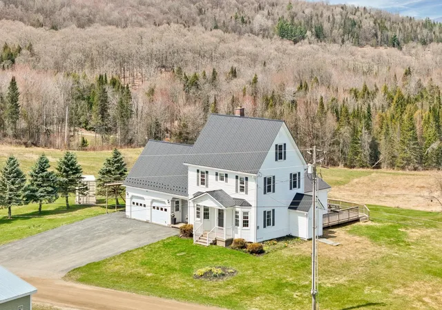 2nd image of 322 Petit Rd, Newport, VT 05855 | MLS# 5086207