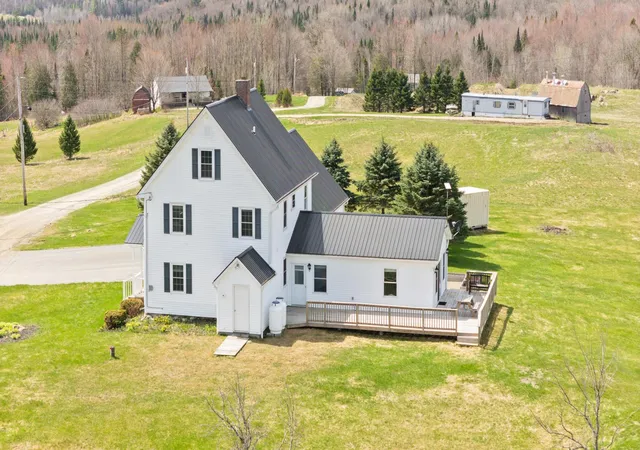 4th image of 322 Petit Rd, Newport, VT 05855 | MLS# 5086207