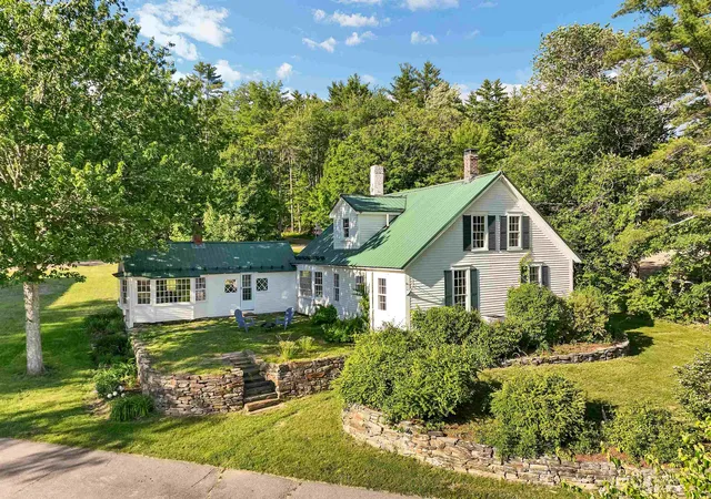 Homes for sale in Barnstead, NH | 255 John Tasker Rd, Barnstead, NH 03218 | MLS# 5086229