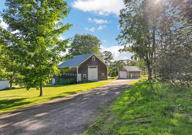 Homes for sale in Barnstead, NH | 255 John Tasker Rd, Barnstead, NH 03218 | MLS# 5086229