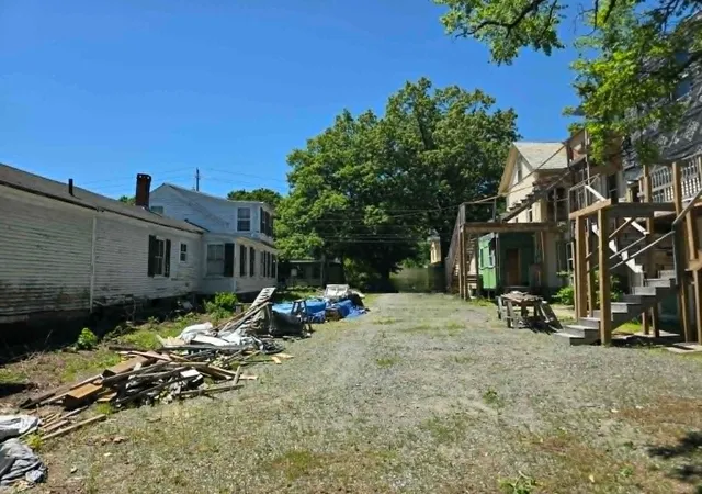 Homes for sale in Brattleboro, VT | 33 Oak St, Brattleboro, VT 05301 | MLS# 5086282