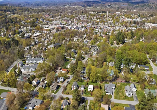 34th image of 302 Prospect St, Bennington, VT 05201 | MLS# 5086287